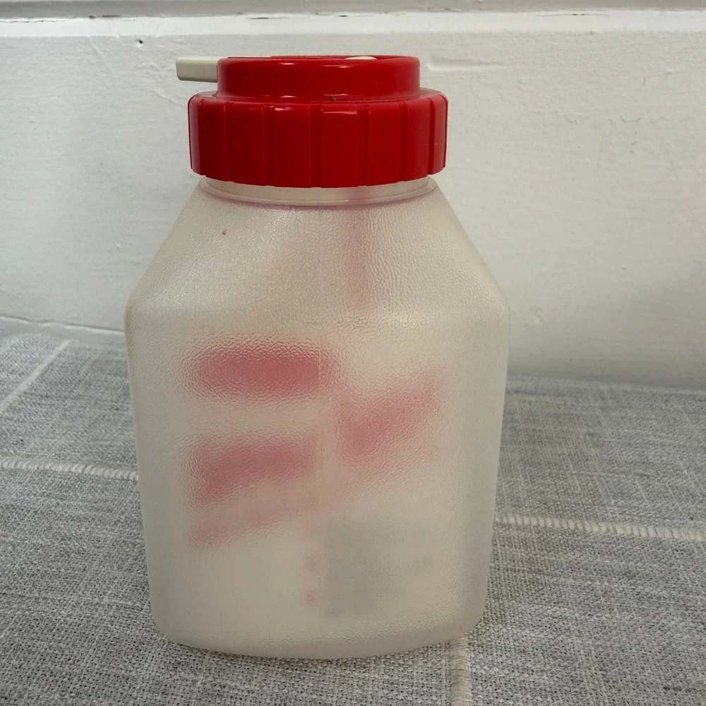 Rubbermaid Sippin Saver Bottle 1 Pint‎ Red Straw Lid New